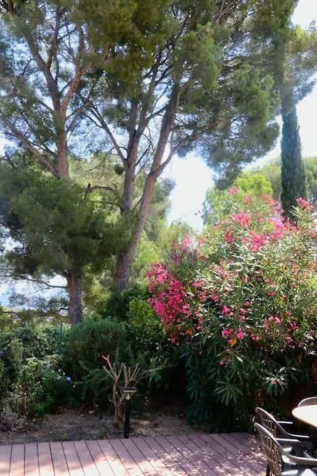 Villa Moderne Vue Mer Et Collines Aux Portes Des Calanques La Ciotat 0*,  France